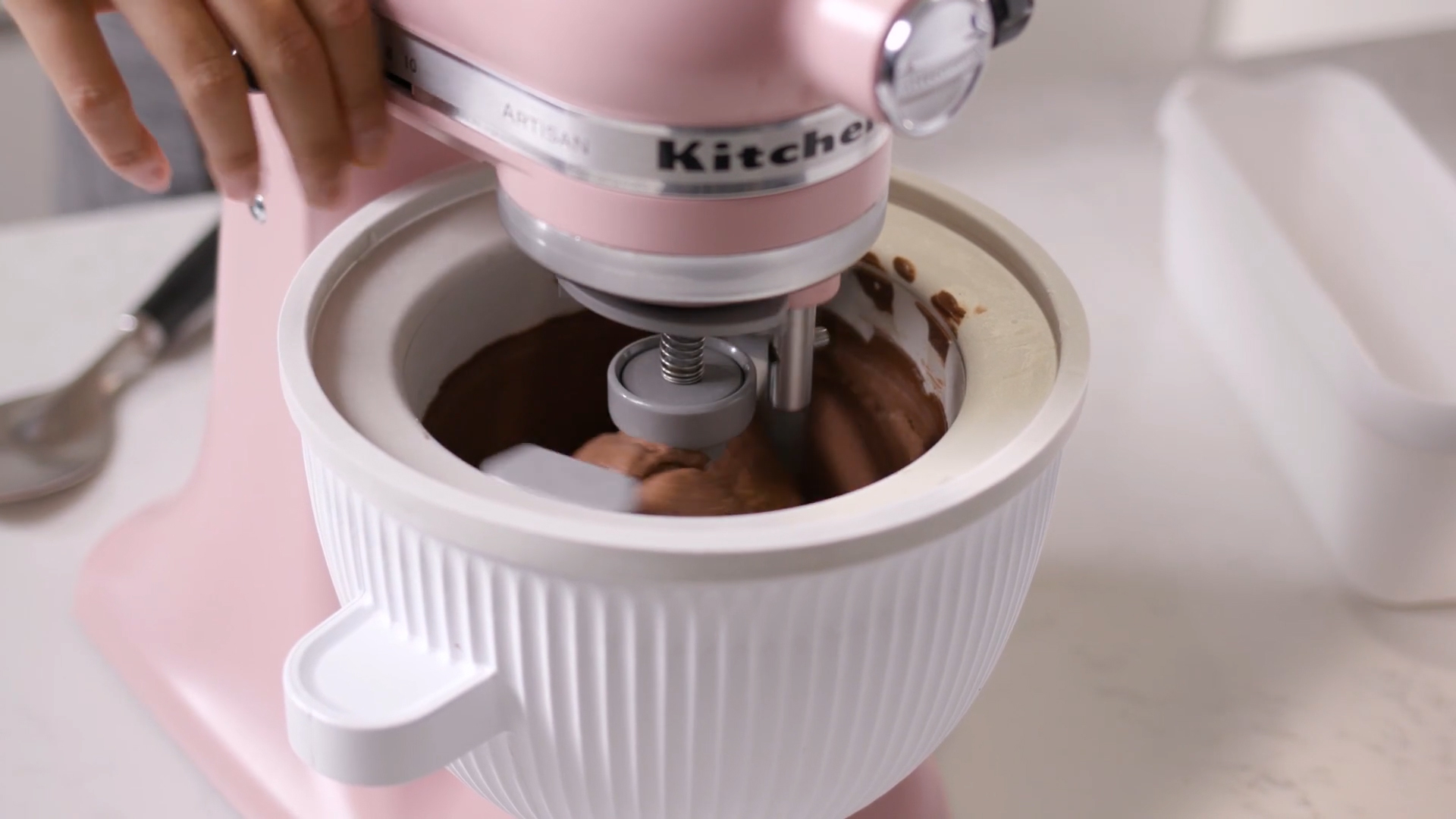 KitchenAid<sup>®</sup> Stand Mixer with Ice Cream Attachment Bowl