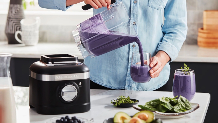 How to make protein shakes in a blender - hero