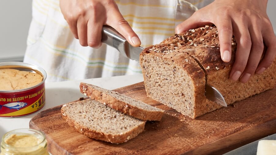 How to make homemade sandwich bread - hero
