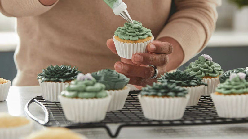 X-Types-of-Frosting Masthead