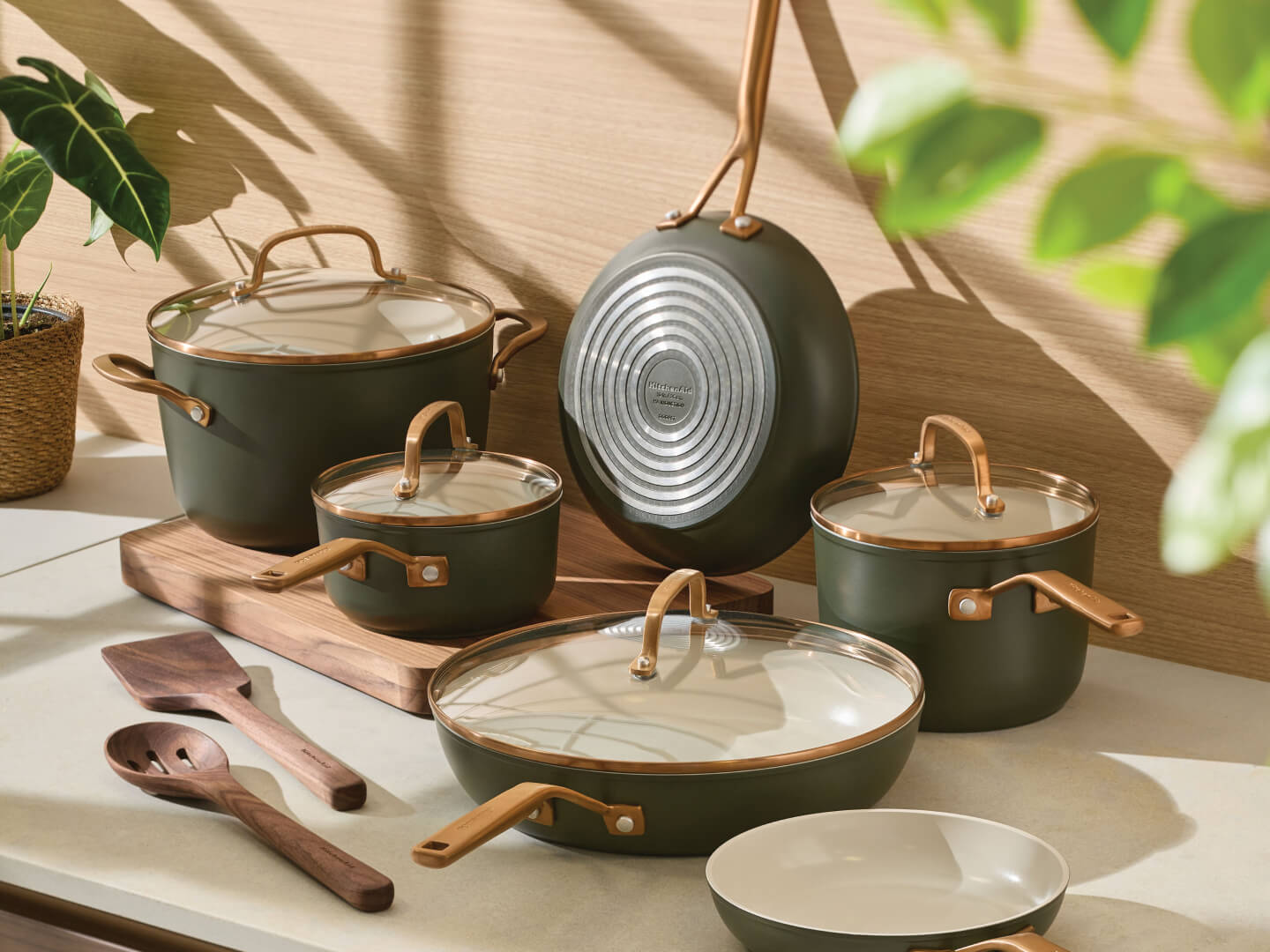 84470 KA KKL 12pc Set Evergreen Design crop (2)