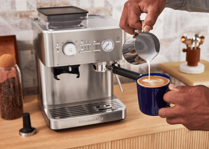 Semi-Automatic Espresso Machine with Burr Grinder and Latte