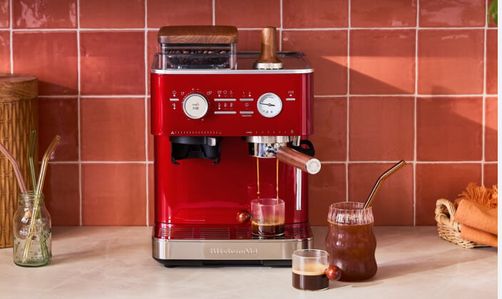 KitchenAid<sup>®</sup> Semi-Automatic Espresso Machine with Burr Grinder