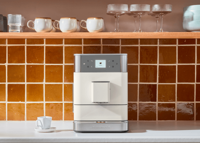 A Fully Automatic Espresso Machine KF6