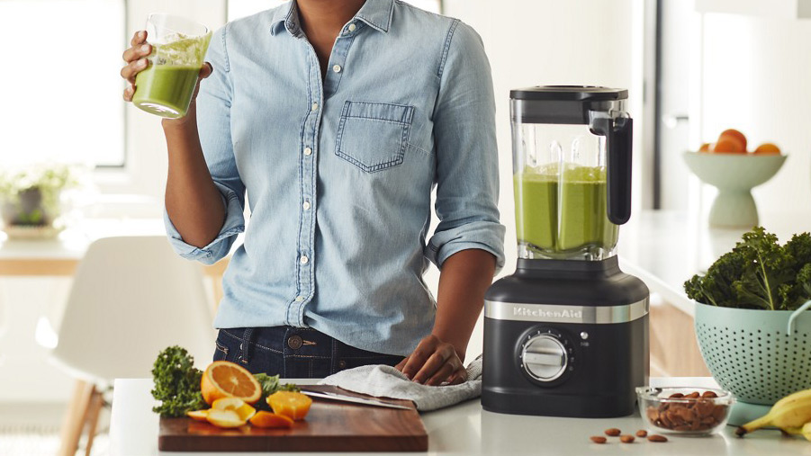 green juice in a blender IMG 001