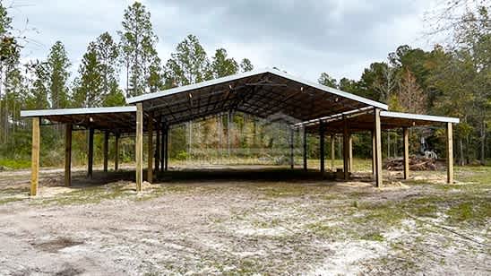 30x48x12 Pole Barn With 2 x Lean To