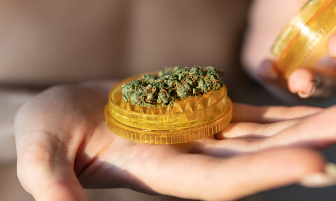 How to Pack a Bowl Perfectly Every Time