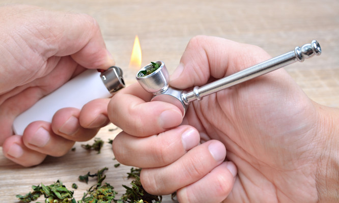 What Is a Hash Pipe? How To Use One