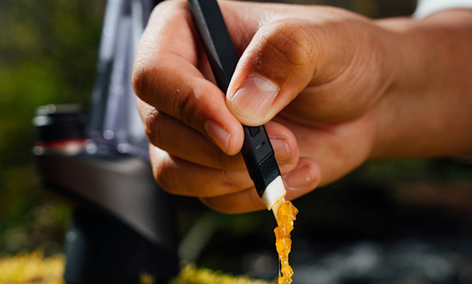 Complete Dab Nail Maintenance Guide for Titanium and Quartz