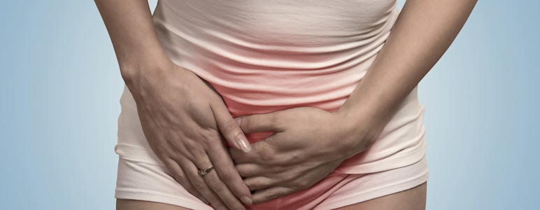 Frau mit bakterieller Vaginose