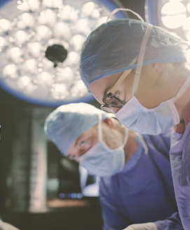 Penisprothesen und Gefäßchirurgie gegen Erektionsstörungen
