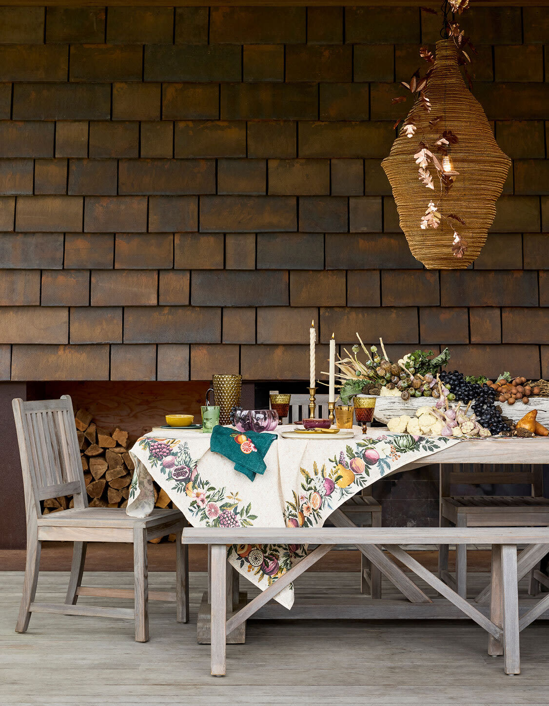 shop outdoor dining