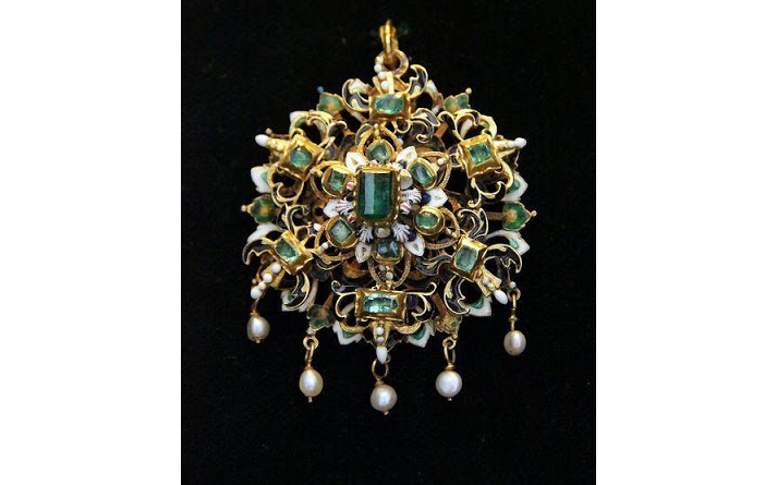 vintage jewellery sml