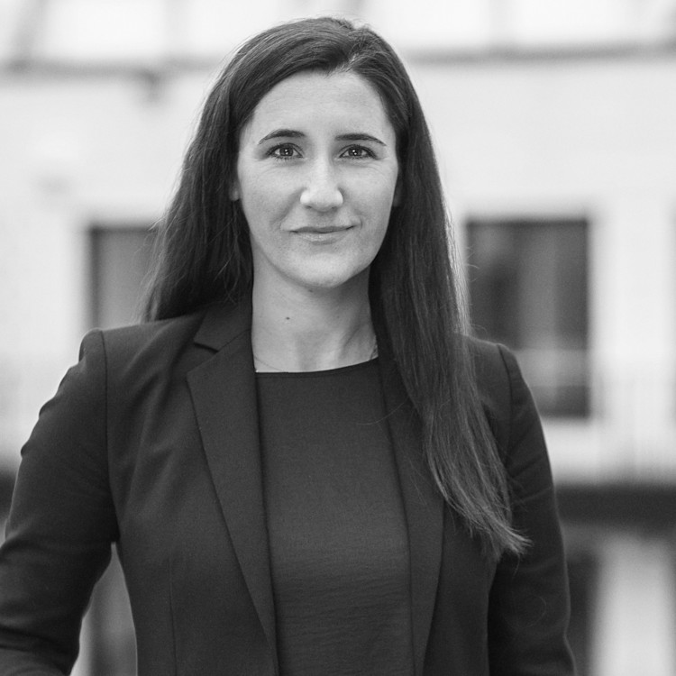 Nicole Thalheim Pressebild quadrat 2