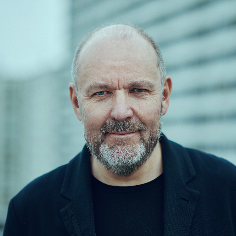 Family Member | Frank Wolfram Frank Wolfram, Chief Digital Officer Scholz & Friends