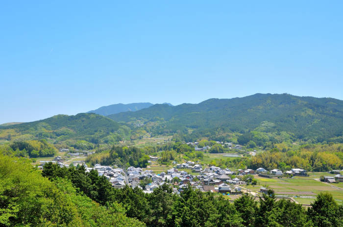 Amakashi-no-Oka Hill 01