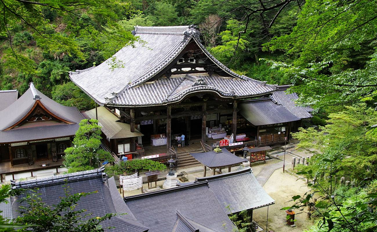 Okadera Temple (Ryugaiji Temple)