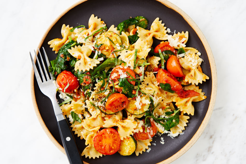 Farfalle with Red Pesto and Cherry Tomatoes, Spinach and Almonds