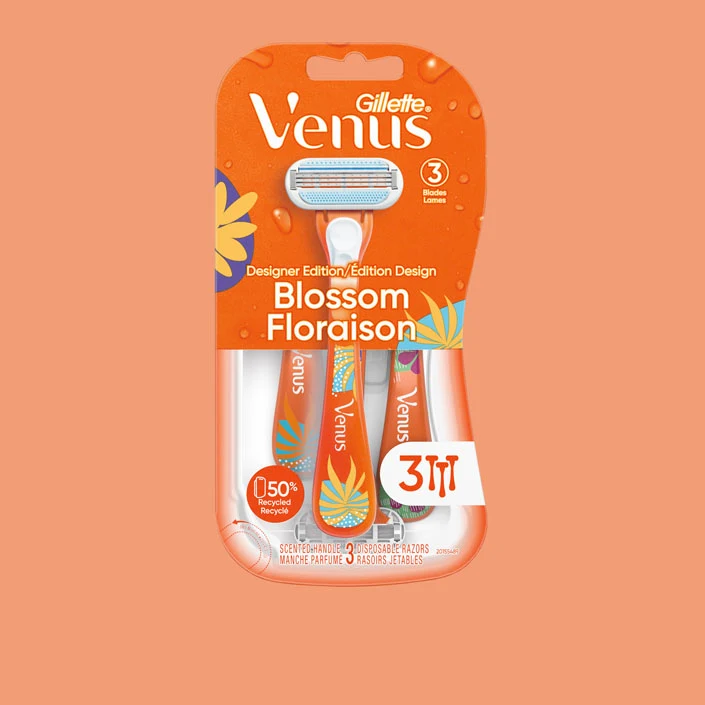 Venus Treasures Disposable Razor with 3 blades, the package contains 3 disposable razors