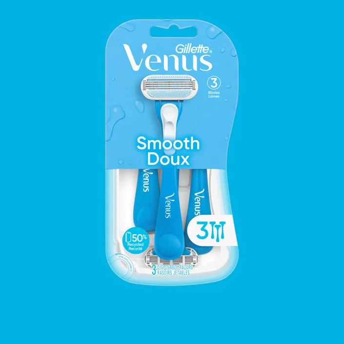 Gillette Venus Smooth disposable razor pack with three razors and text stating 3 blades