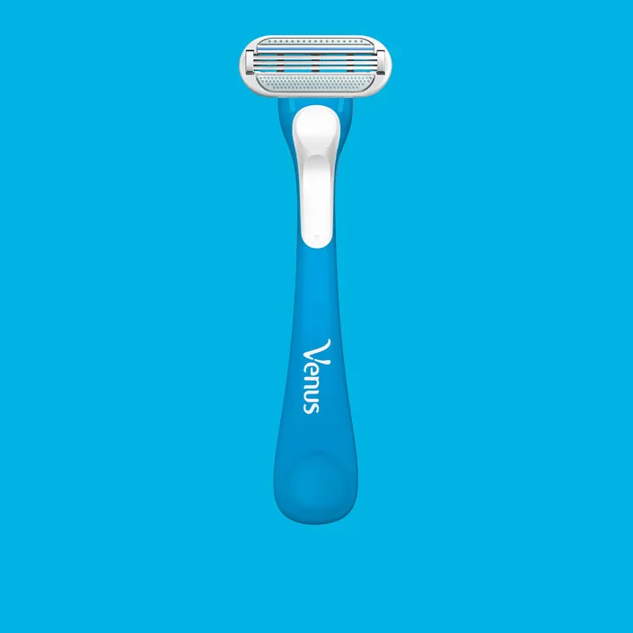 Gillette Venus Smooth disposable razor with blue handle and triple blade head