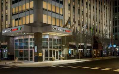 Courtyard by Marriott Magnificent Mile