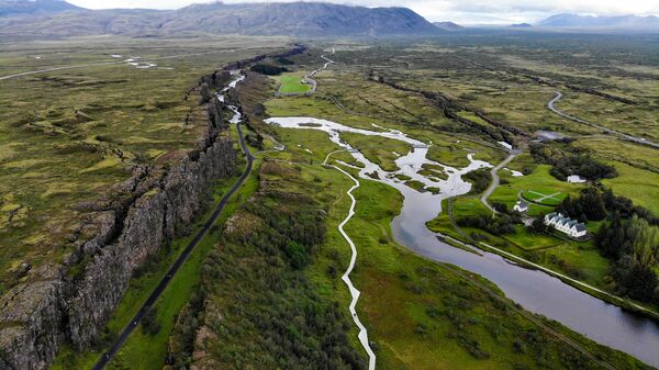 RE blogs-Thingvellir BIG-3