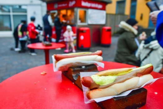 Bæjarins Bestu hot dogs Shutterstock 2457436223