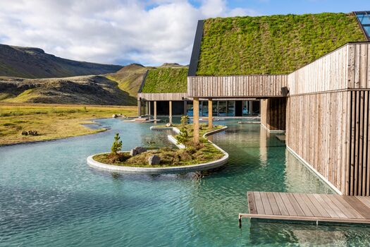 RE blogs-Reykjaböð Hot Springs Lagoon 2