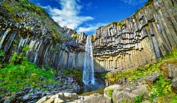 svartifoss waterfall