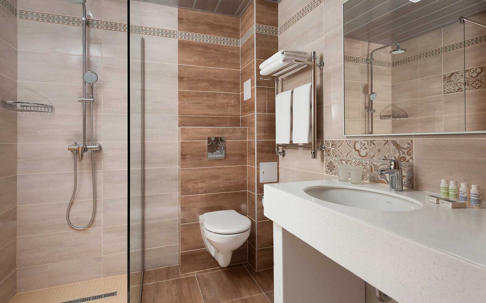 Номер люкс, ванная комната Номер люкс, ванная комната