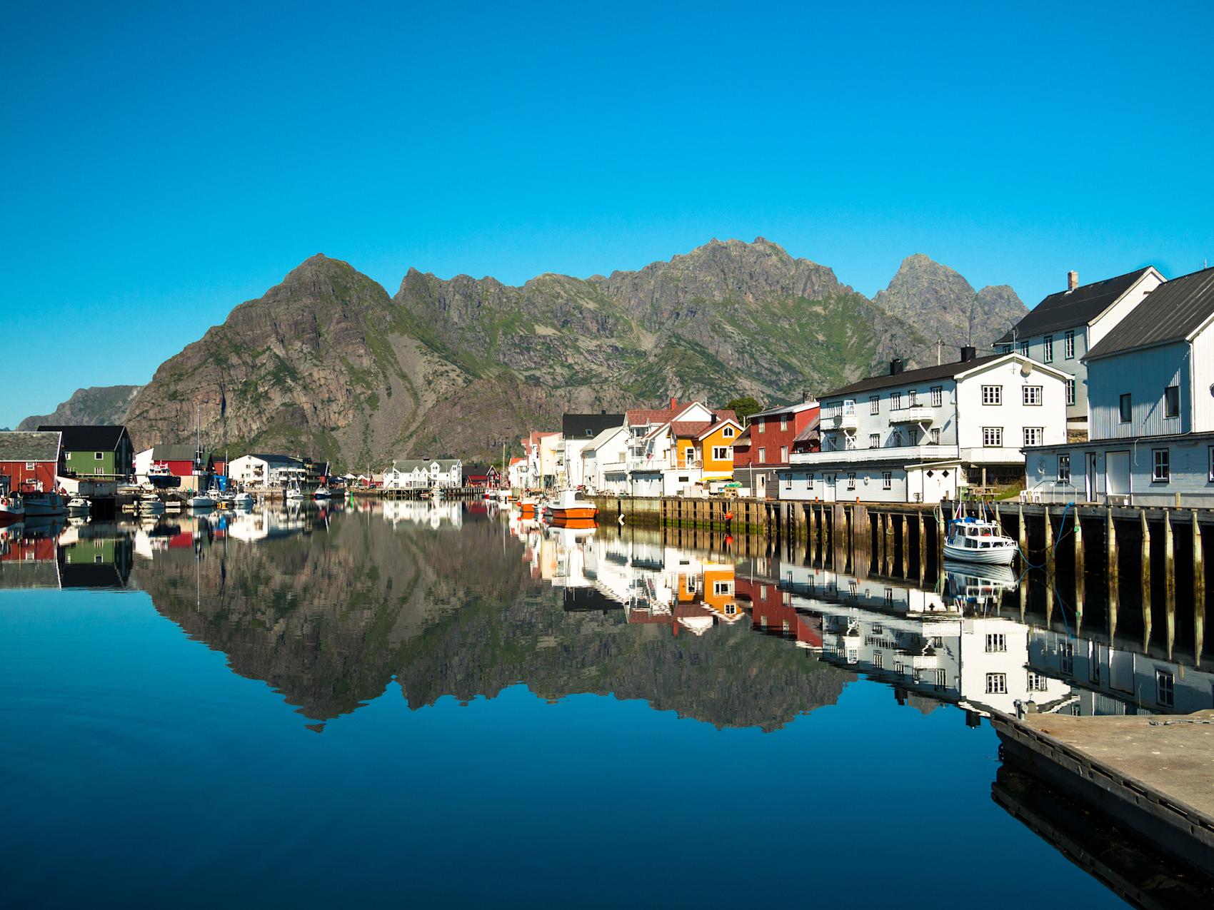 Henningsvær i Lofoten -\nFoto: Getty Images