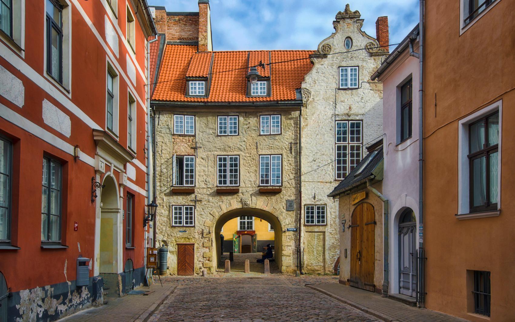 Svenskeporten i den gamle bymuren i Riga -\nFoto: Getty Images