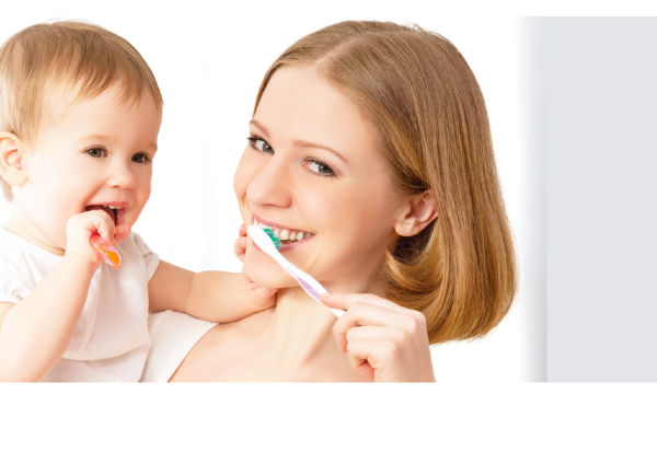 Health professionals agree: when your baby’s first tooth begins to pop through, it’s time to start brushing teeth. But how do you know what toothbrushes are right?