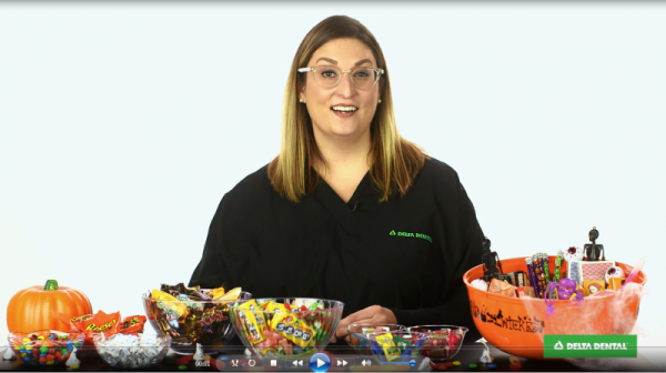 Our dental hygienist Leah shares some easy and fun tips and tricks to avoid a trip to the dentist after Halloween.