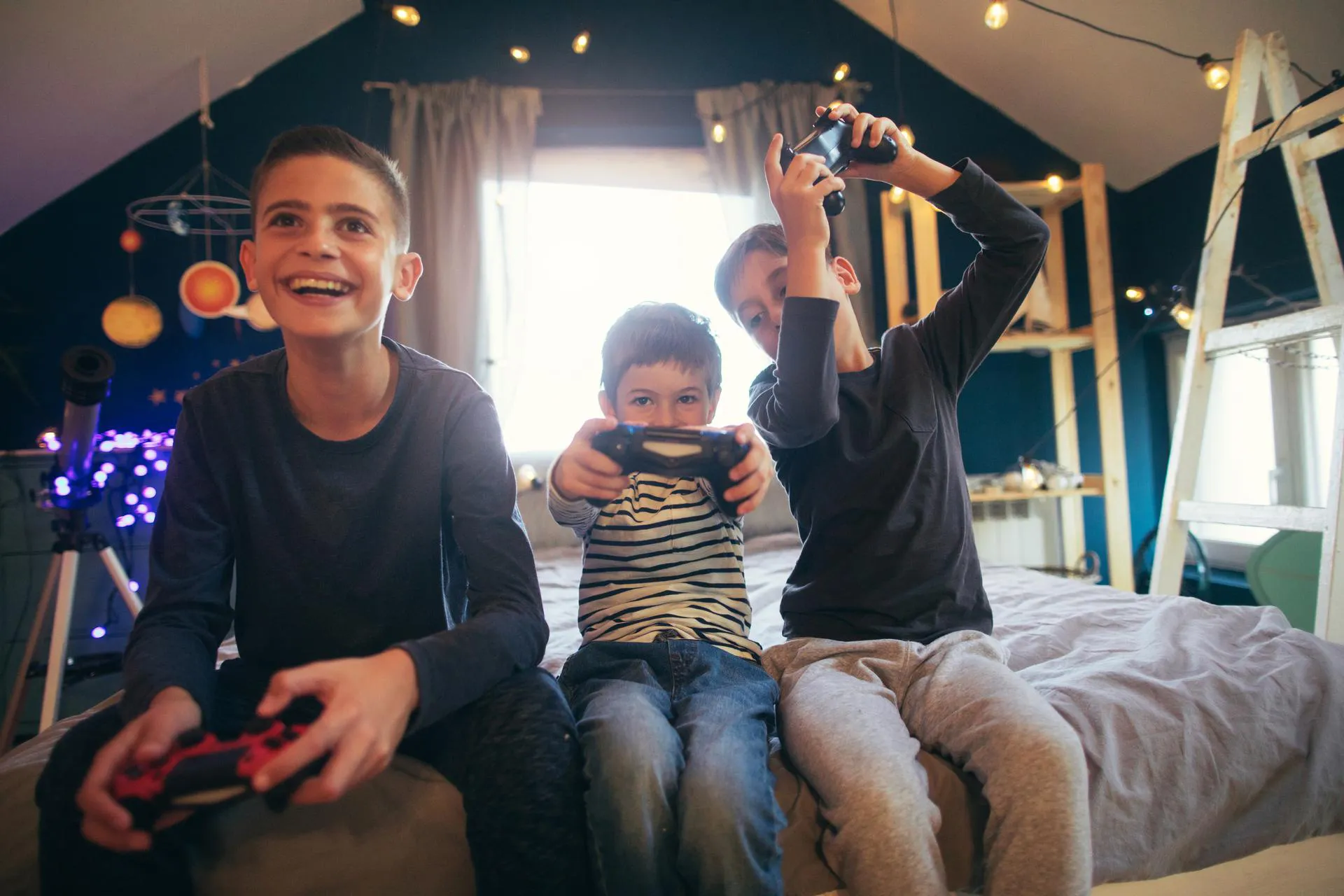 kids gaming in bedroom