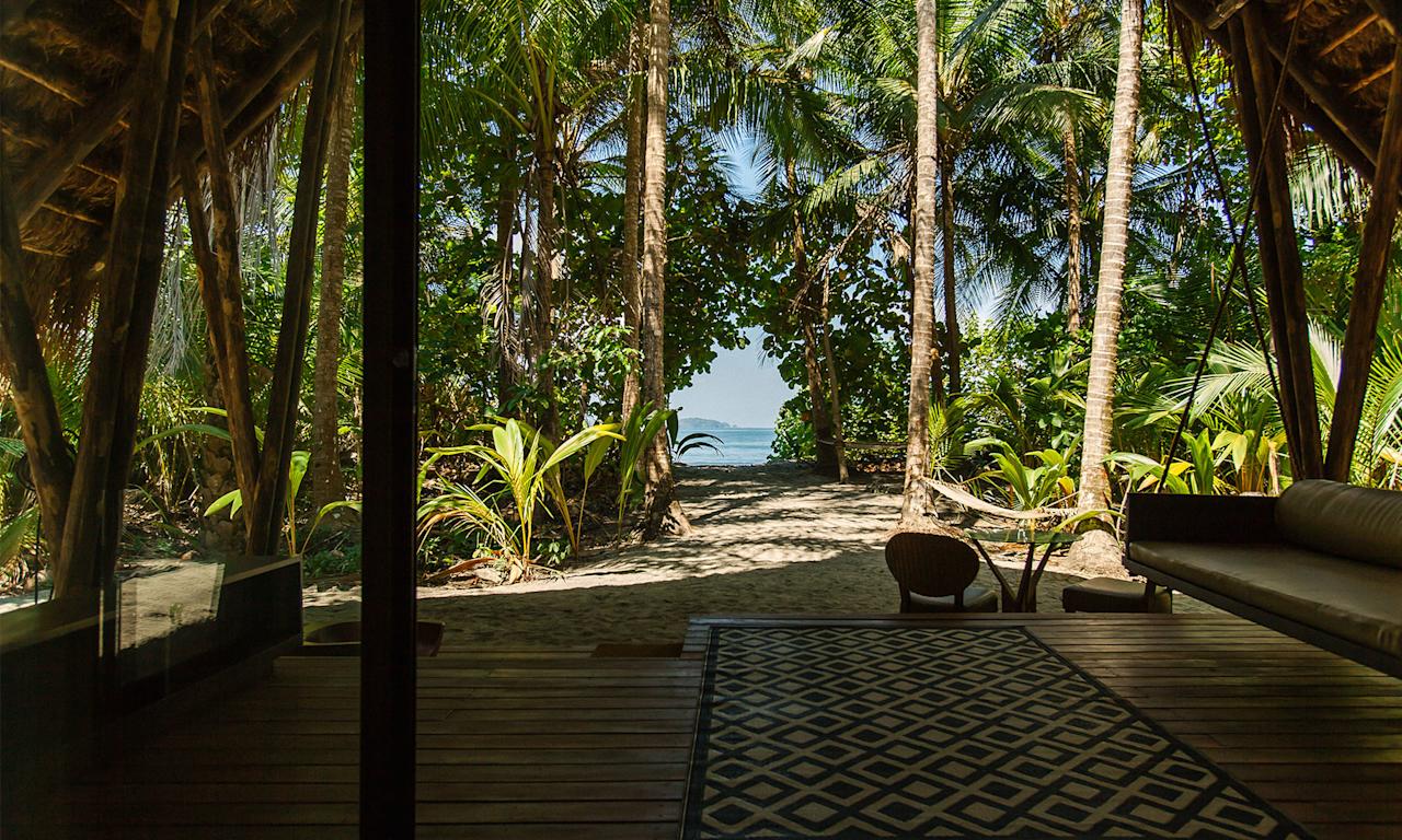 justbobbi_Diary_beachHotels_Article03