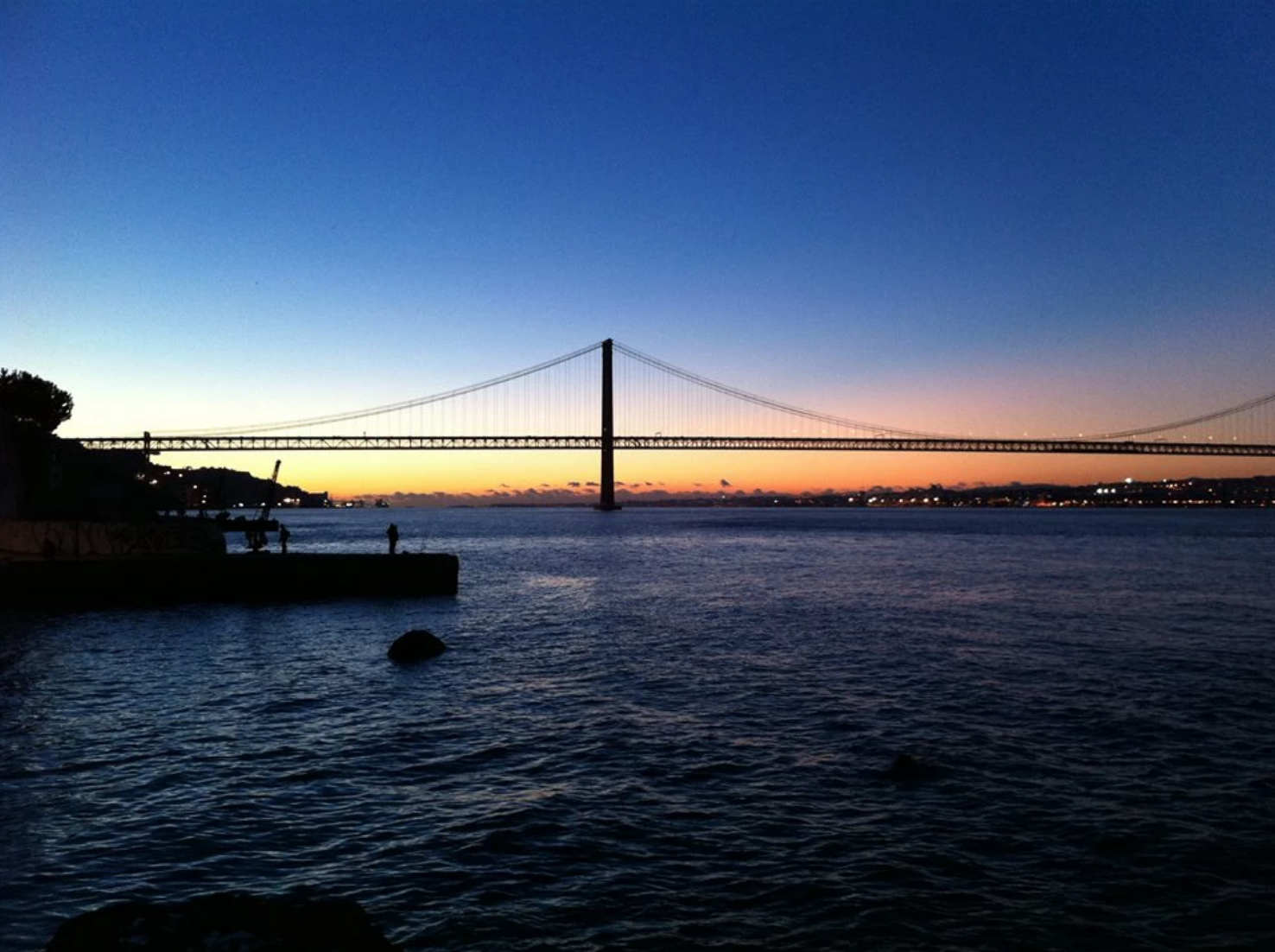 Atira-te ao Rio, Almada