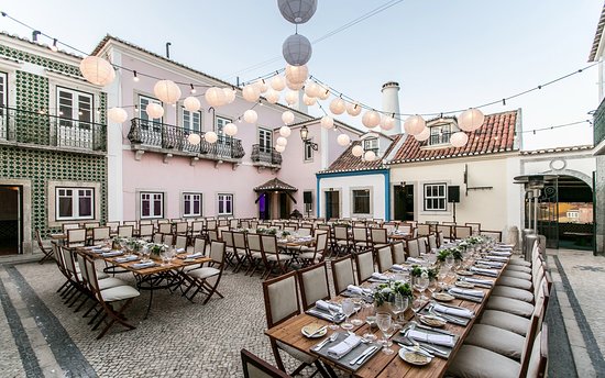 Páteo Alfacinha, Ajuda