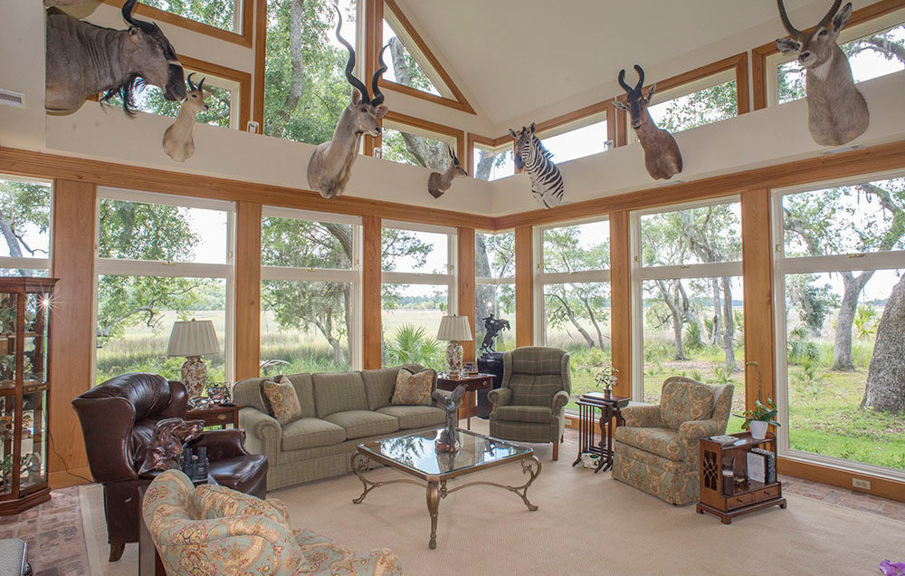 10-goatisl-livingroom-1000x636
