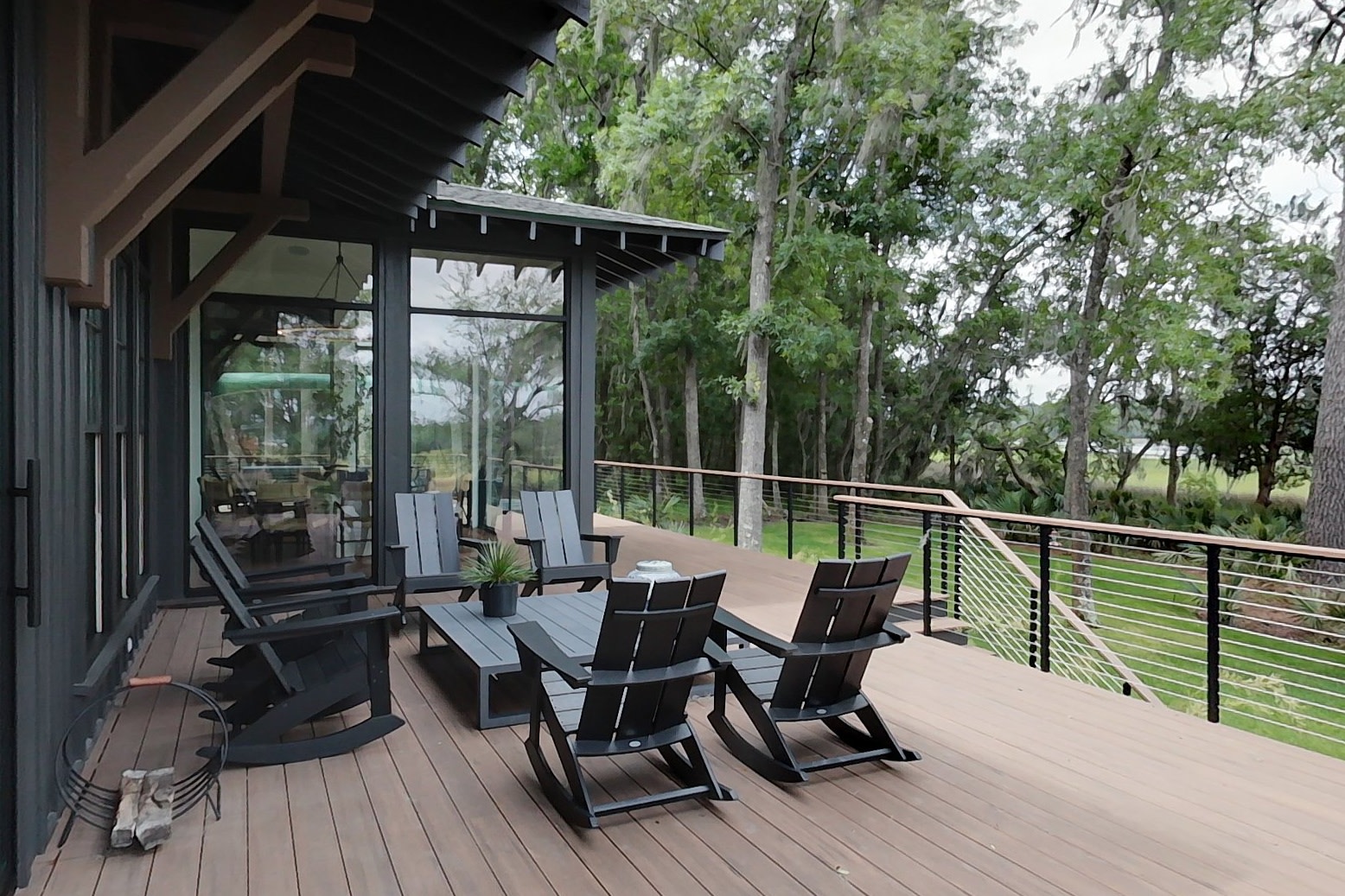 img 014 (24) deck with 6 chairs