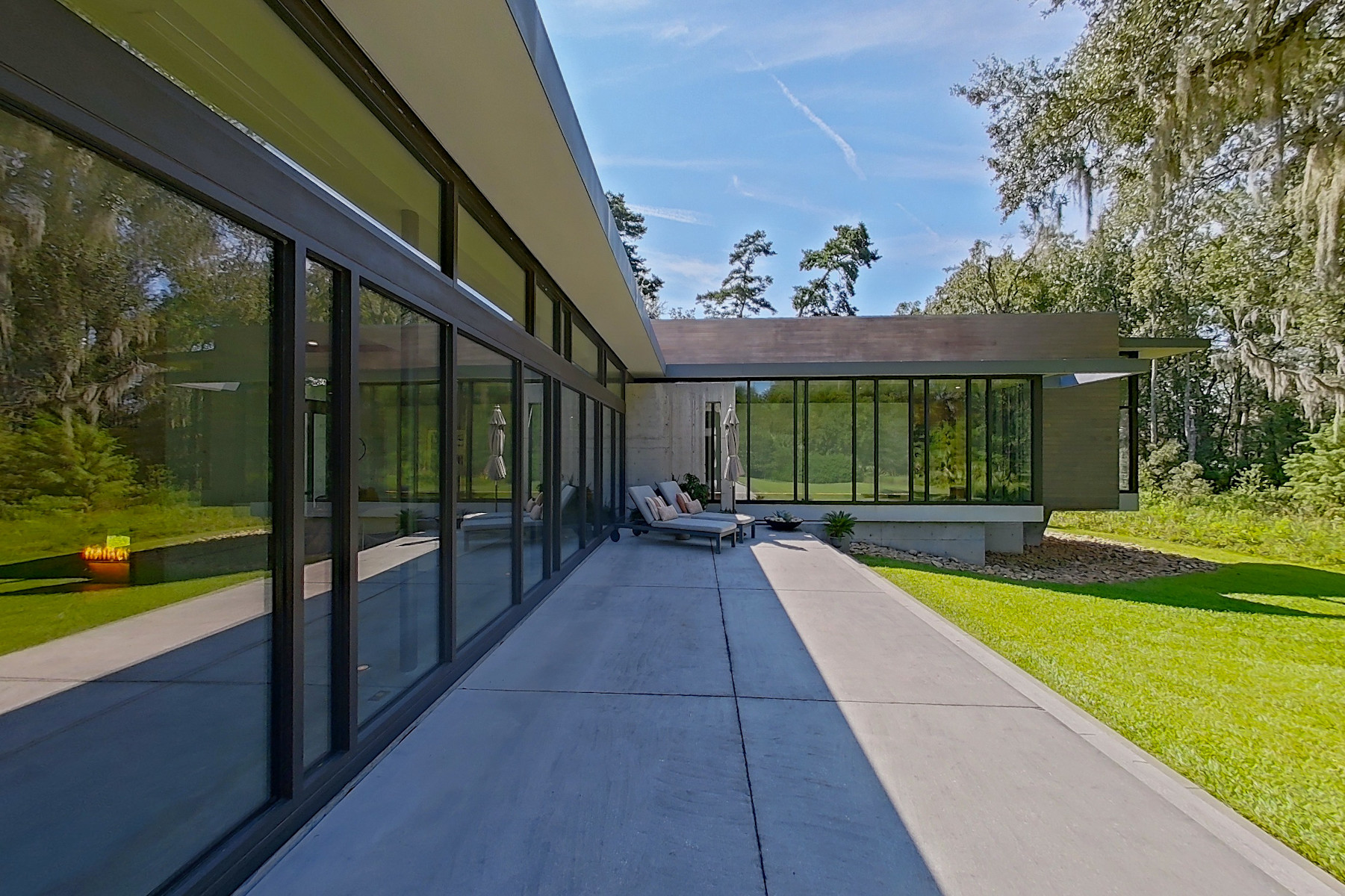 exterior back4