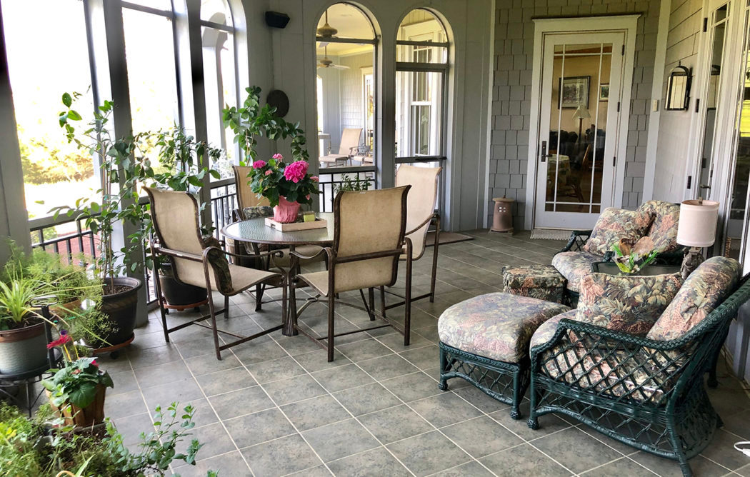 42 Enclosed porch 2