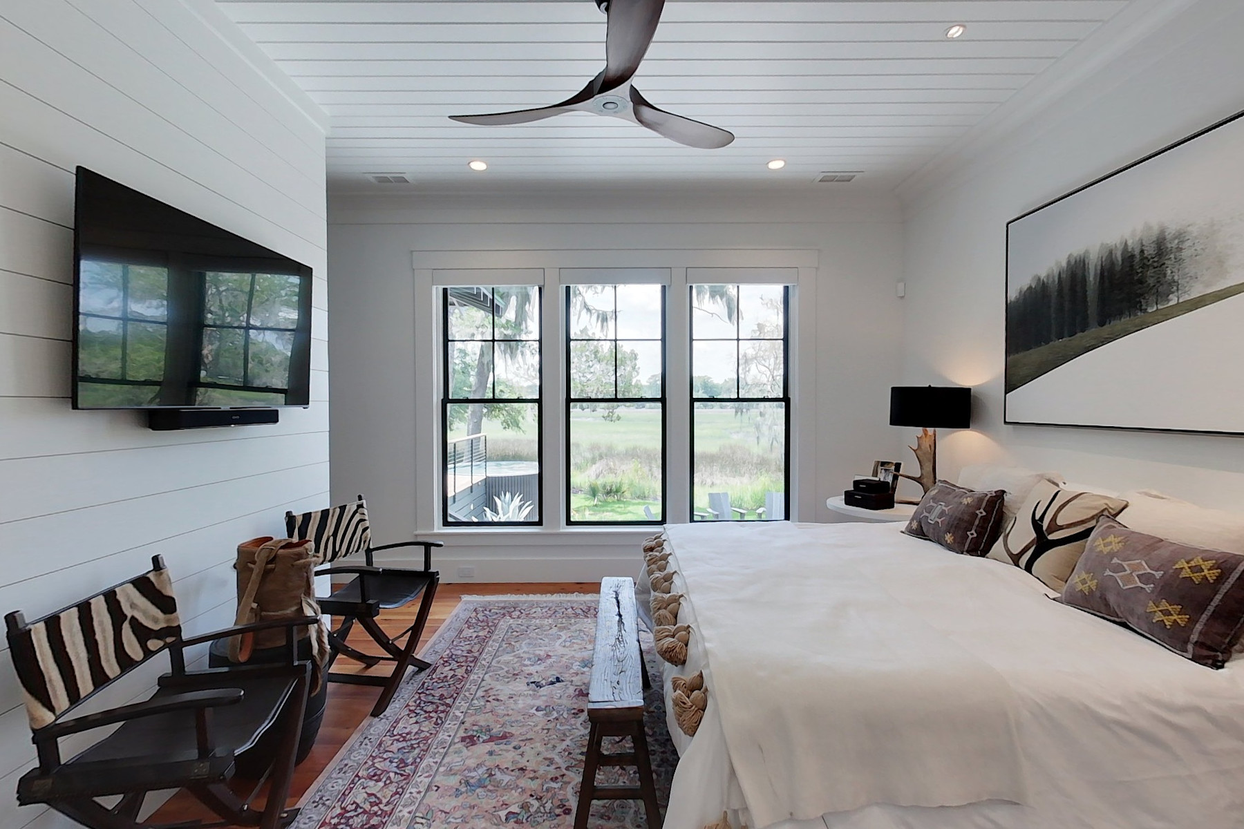 img 050 (4) master bedroom