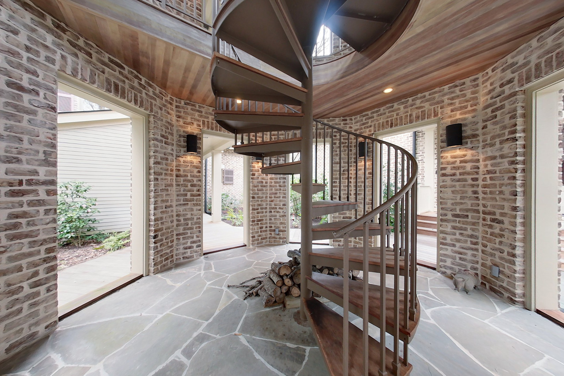 L spiral stair