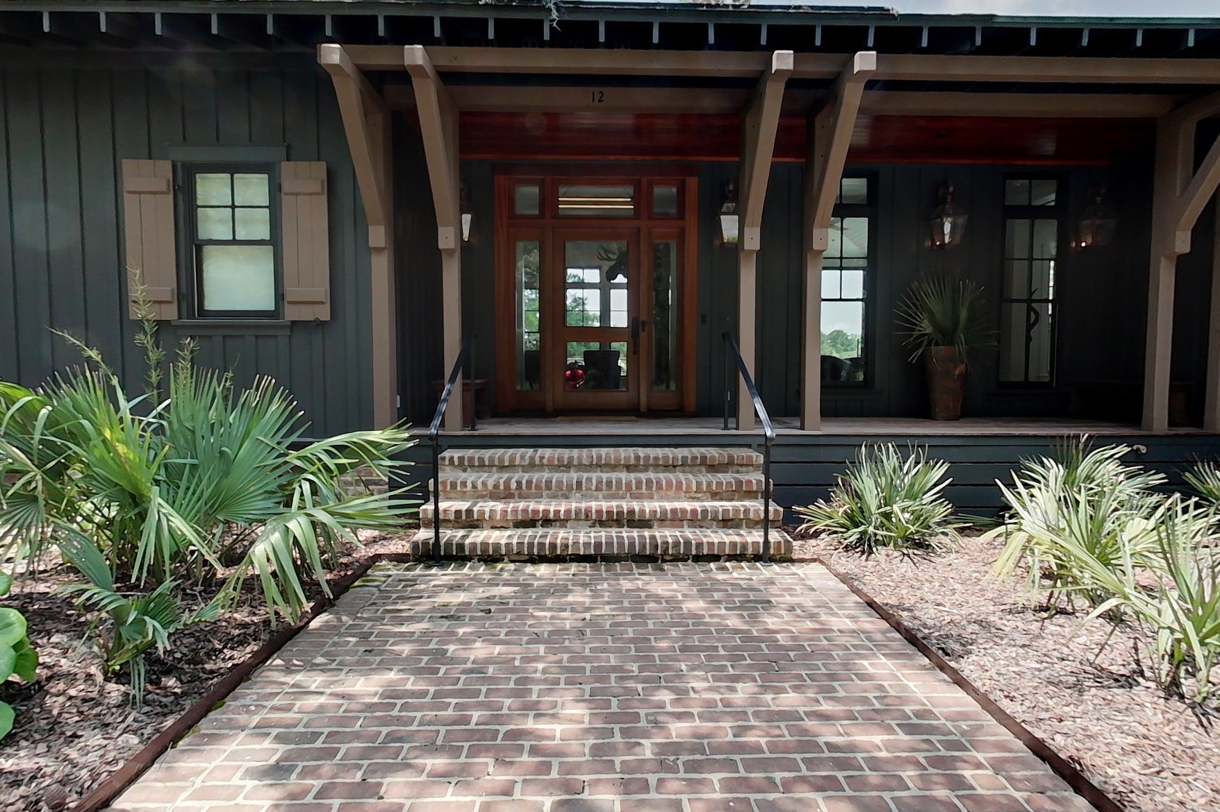 img 025 (30) close up of front door