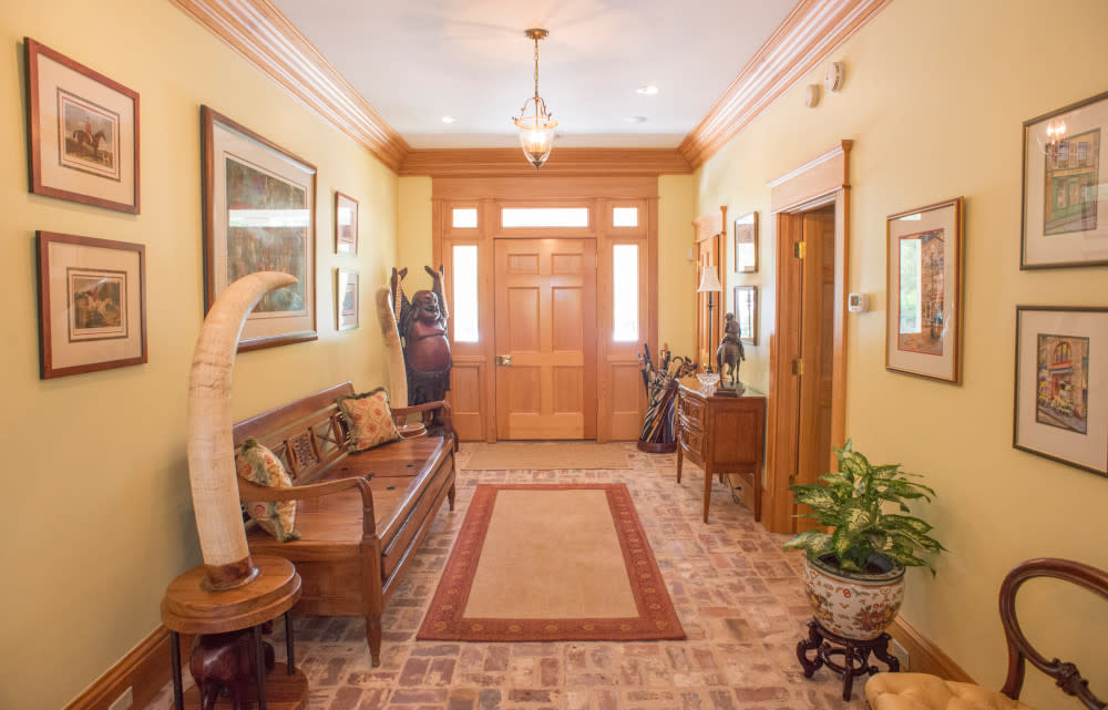 10-Goat-Island-foyer-1000x641