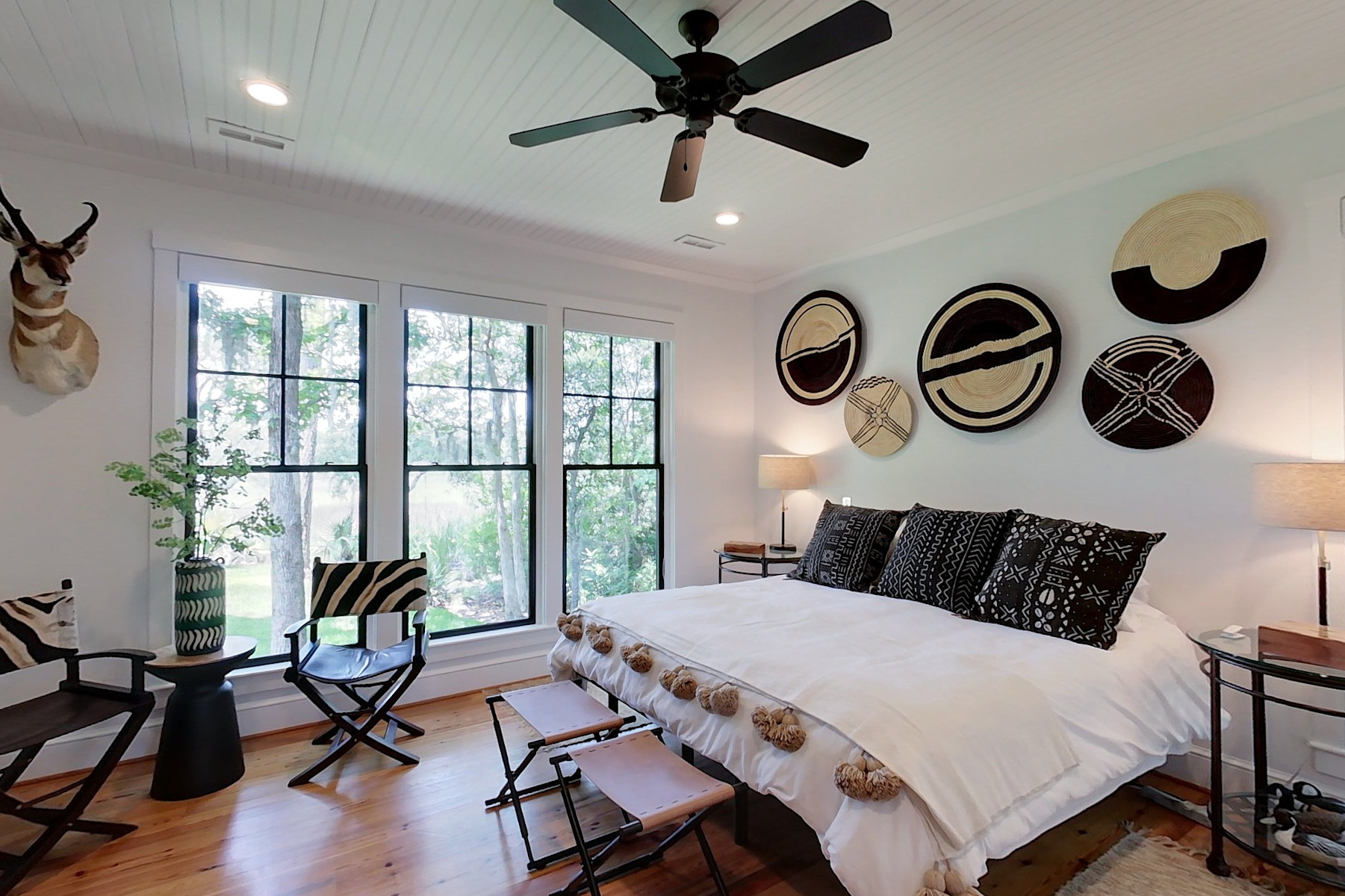 img 022 (24) guest house master bedroom