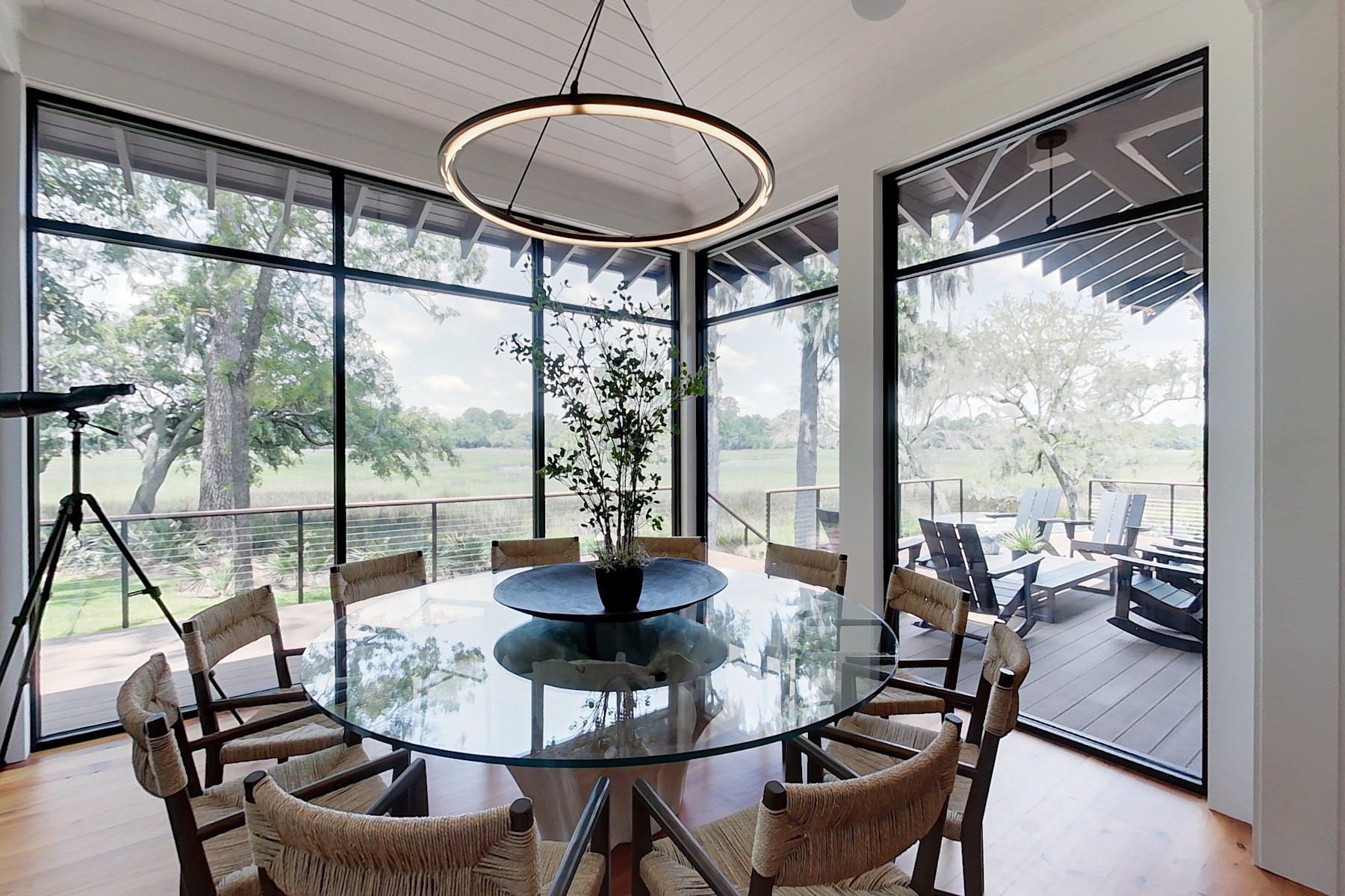 img 033 (22) dining room