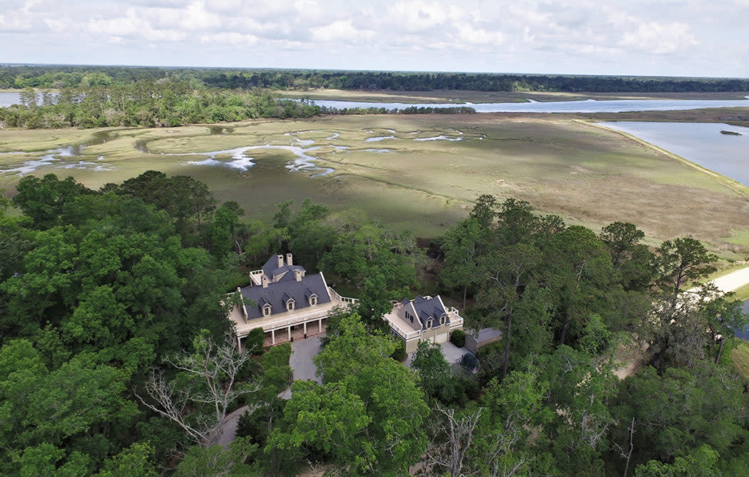 10-Goat-Island-front-right-edit-1050x668